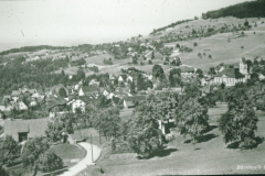 Blick auf das Dorf und Aemet von oberhalb Waswies