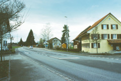 Schürli mit Haus Minnig (Bauer Walter Minnig aus dem Bernbiet, veranlasste Tannenfuhre 1962)