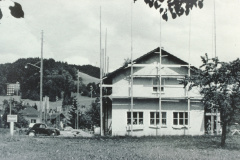 Haus Velo Meier, eingerüstet, Topolino