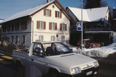 Bei der Sennhütte mit Lastwagen