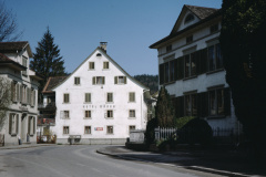 Wetzikerstr, Handlung Keller-Baur, Bären