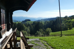 Weg hinunter zur Widenreiti