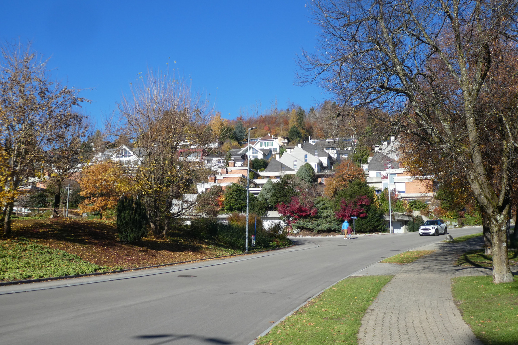 Engelsteinstrasse und Aemet (Toblerone-Häuser)