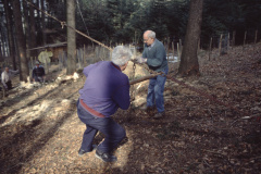 Diaschau 2, Bruno M. & Ueli T. beim Nachspannen der Kette