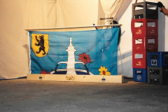 Brunnenfest 1995, Enthüllung der neuen Fahne