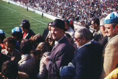 Fussballclub, Besuch Cupfinal 1973, Wankdorf Bern. (YB - FCZ). Roland Sigg mit Hut.