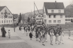 Fahnenweihe 1950. Festzug Bahnhof-Festhalle, Trachtengruppe