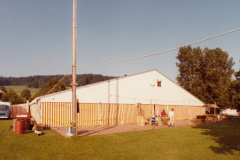 150-Jahre 1985. Festzelt beim Schulhaus Adetswil