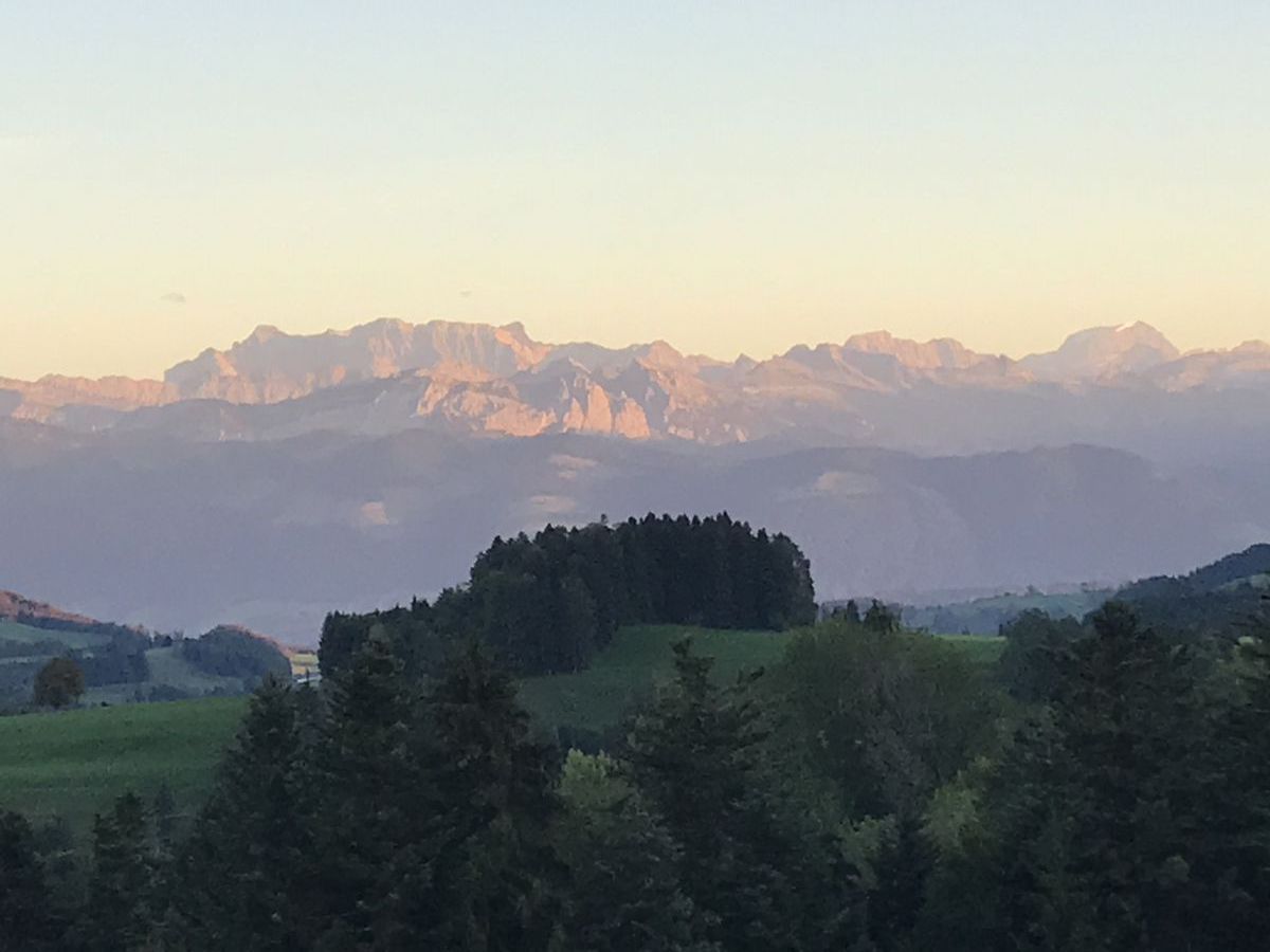 Blick oberhalb Naturfreundehaus Waldeggli auf Glärnisch - Bockmattli - Tödi