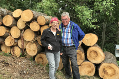Waldeggli, Heidi und Rolf Grimm mit den versagten Tannen
