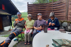 Waldeggli, nach dem Spalten. Ueli Hauser, Priska und Pius Bischofberger, Bernadette Hauser