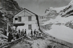 100-J. Jungfraubahn, Gebäude am Eigergletscher