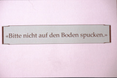 UeBB. «Bitte nicht auf den Boden spucken»
