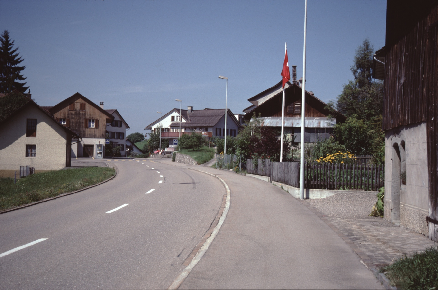 Dorfeingang Adetswil