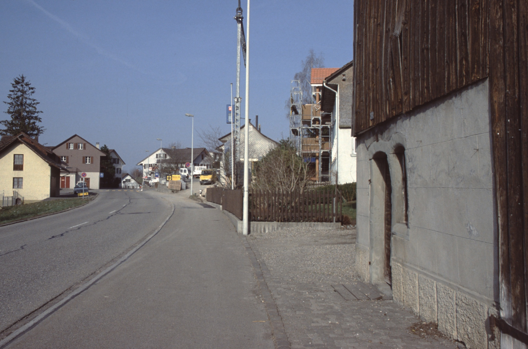 Adetswilerstr. Eingangs Dorf