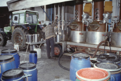 Schnapsbrennerei bei Hansruedi Gerber, Hittnauerstrasse 21