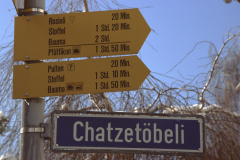 Wegweiser «Chatzetöbeli»