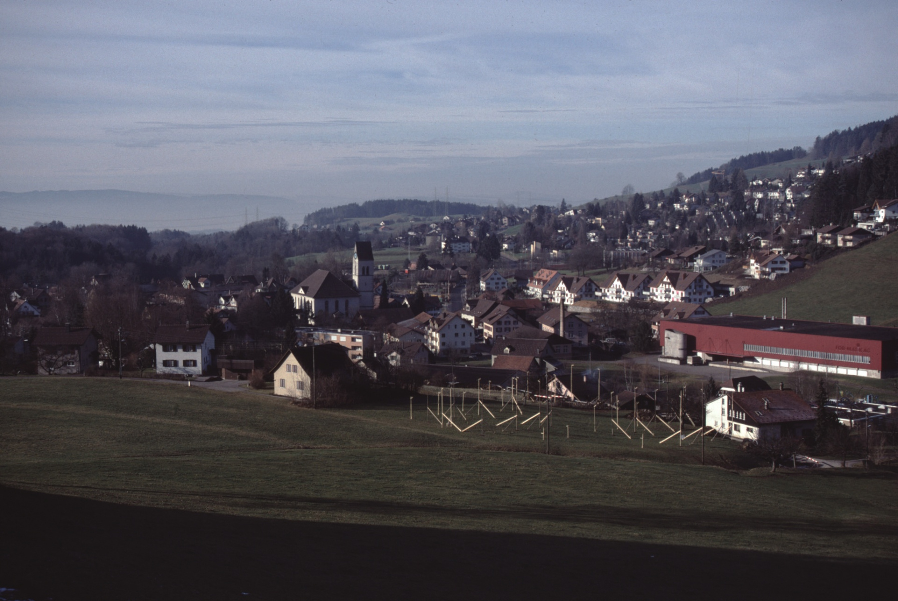 Blick aus Rtg Steigstr, Hüttenacker, Kirche, Aemethang
