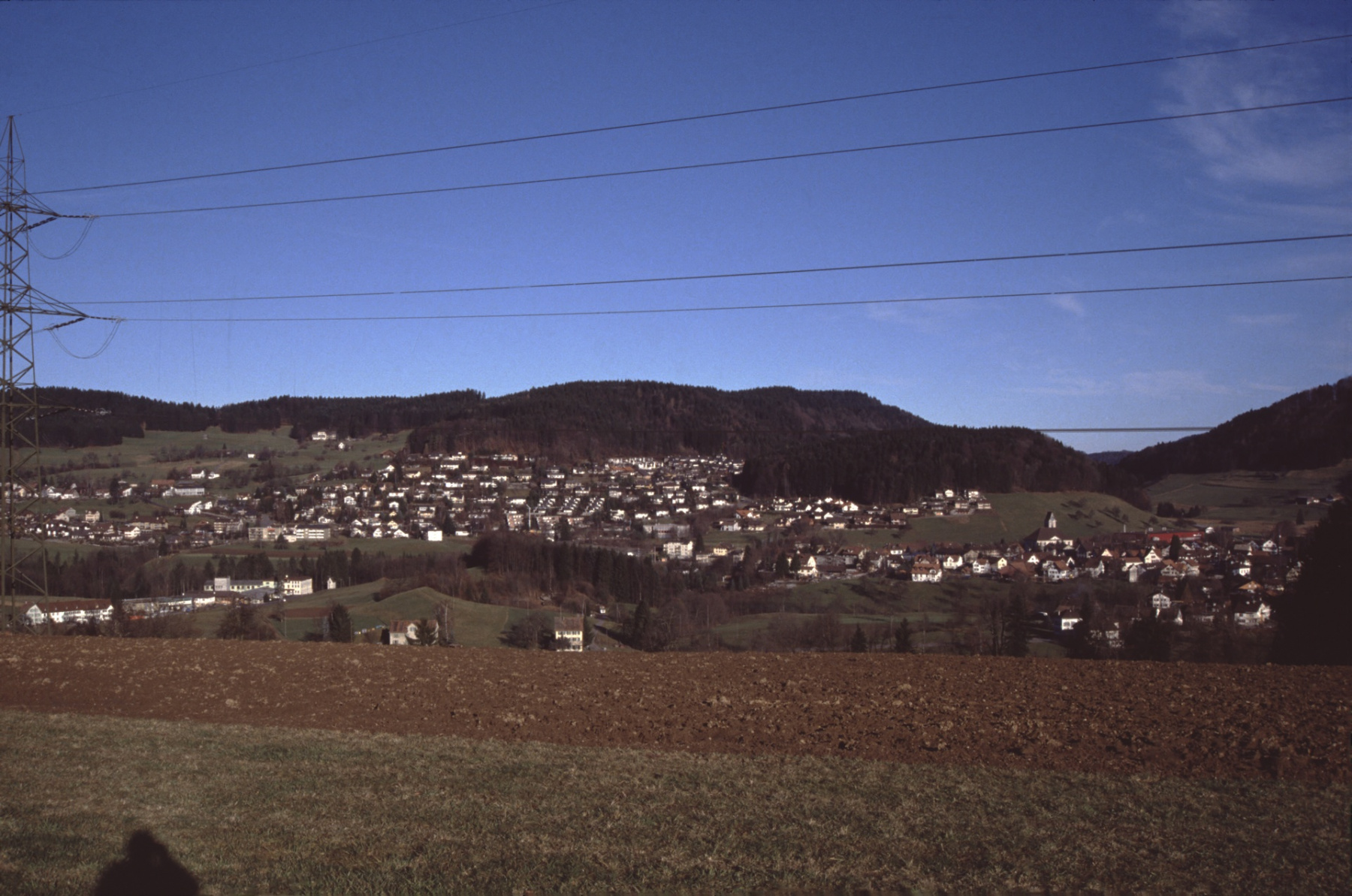 Blick von oberhalb Breitenmatt auf Dorf, Aemet, Adetswil