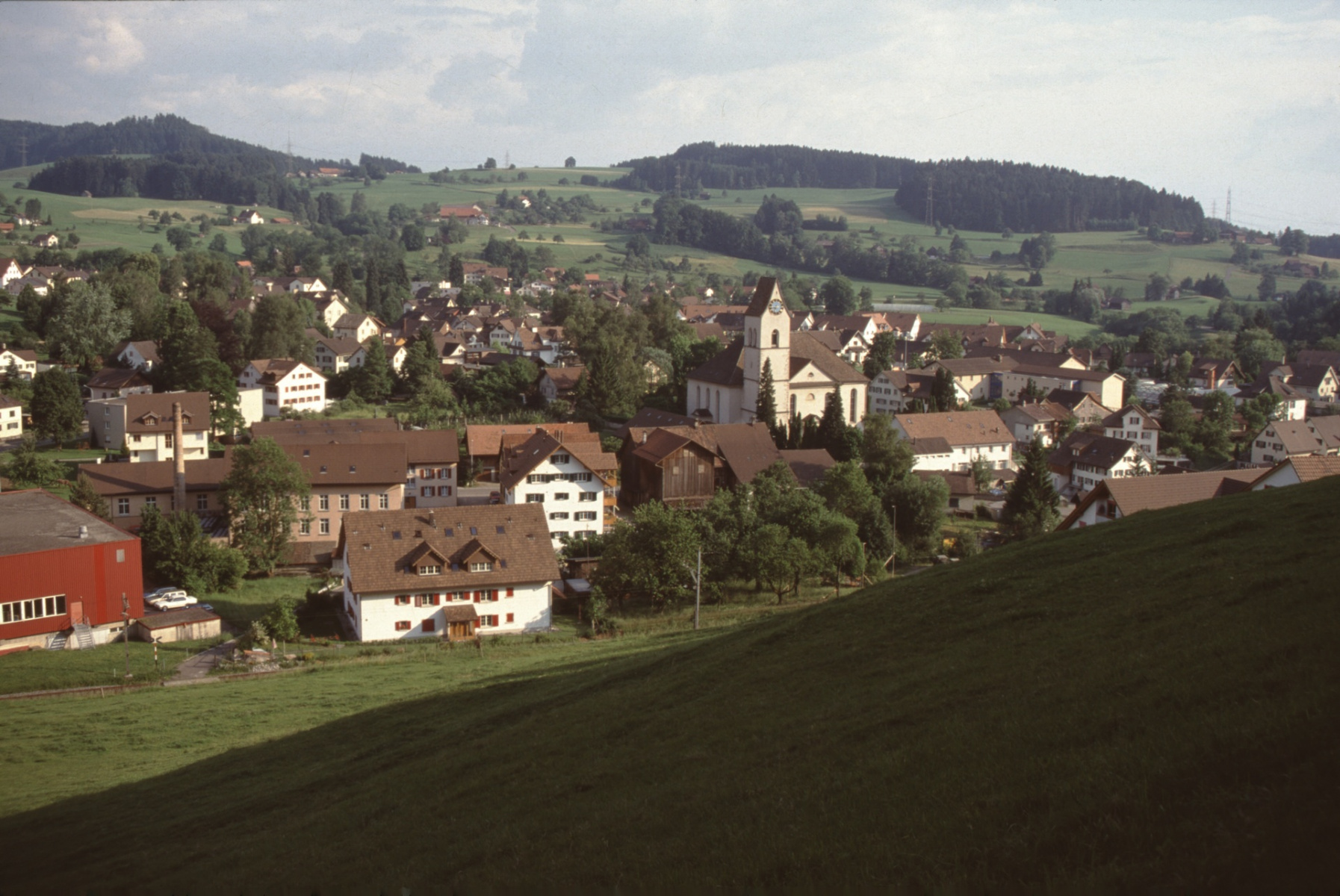 Blick vom Lettenberg auf Kirche und Dorf