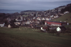 Blick von der Steigstr auf Kirche - Unterdorf Letten