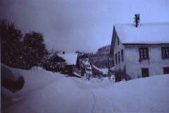 rt.altes Schulhs. Lk. ‚Halde‘, Hs. Walder