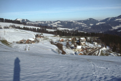 Blick v. Waldsberghöchi, links Ghöch, hinten NF-Hütte Waldeggli, rechts Rest. Berg
