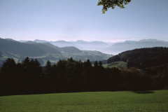 Nähe Bank, Blick Rtg Glarnerland