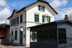 DVZO Bahnhof Bäretswil mit Stellwerkgebäude