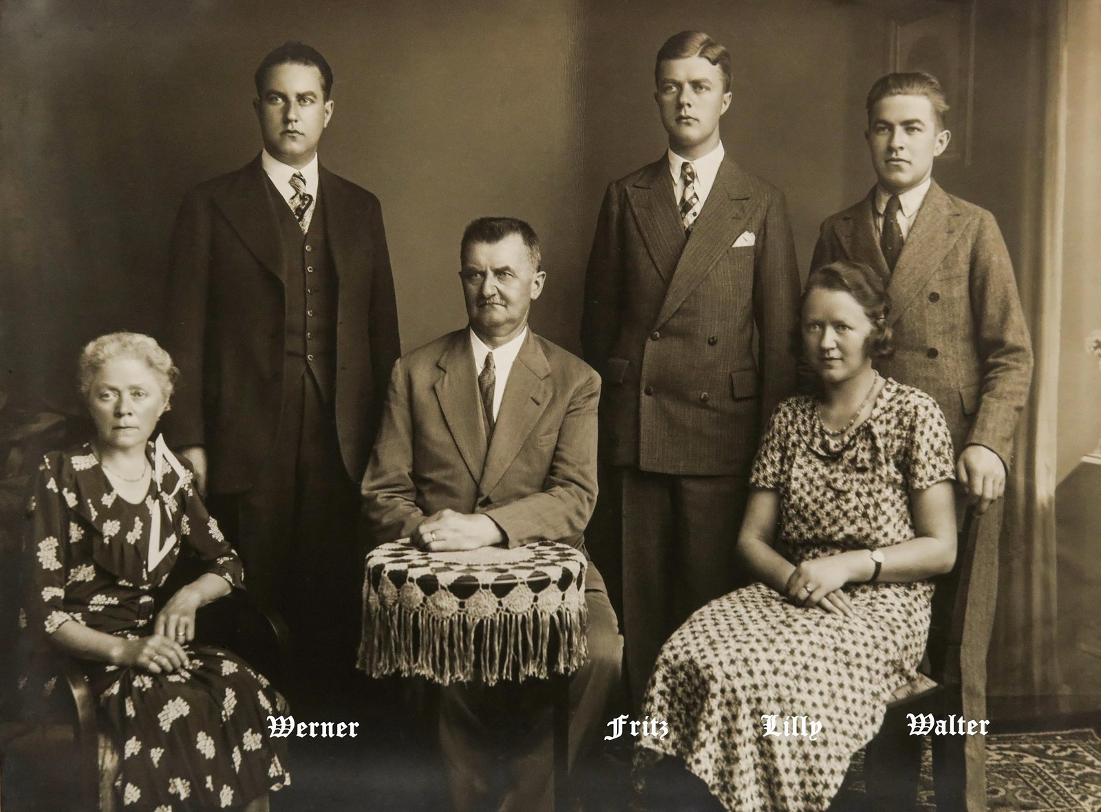 Theodor und Hulda Hürlimann mit Tochter und Söhnen