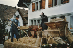 Jubiläumsumzug 100 Jahre Viehzuchtgenossenschaft, Dreschen