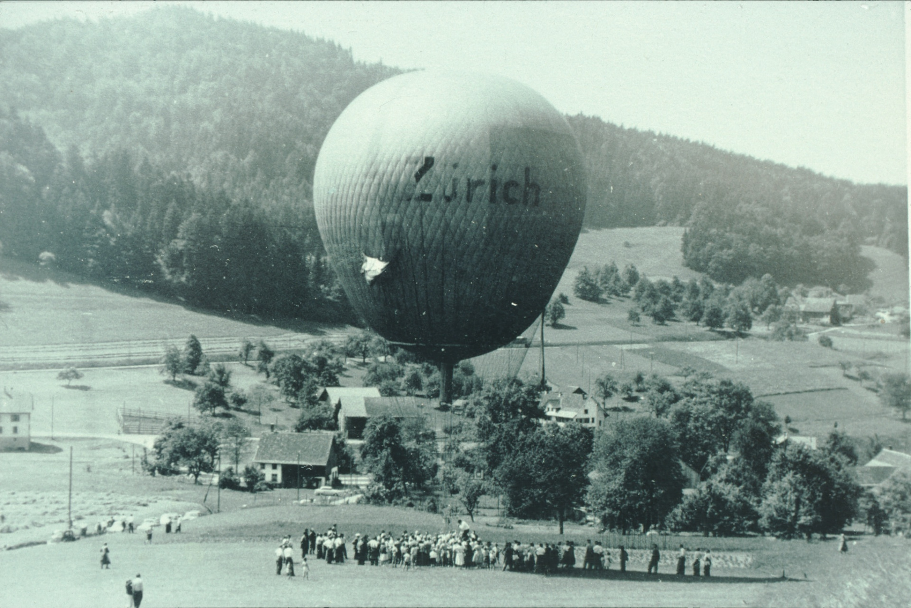 Ballonstart im Neuthal, oberhalb Bahnübergang