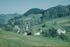 Blick auf Schulhaus, Mülichram