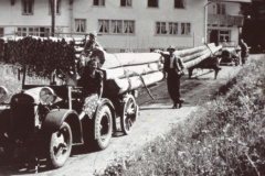Oberwappenswil, Förster Isler mit Langholzwagen Oberwappenswil, Förster Isler mit Langholzwagen