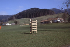 Maiwinkel mit Schulhaus