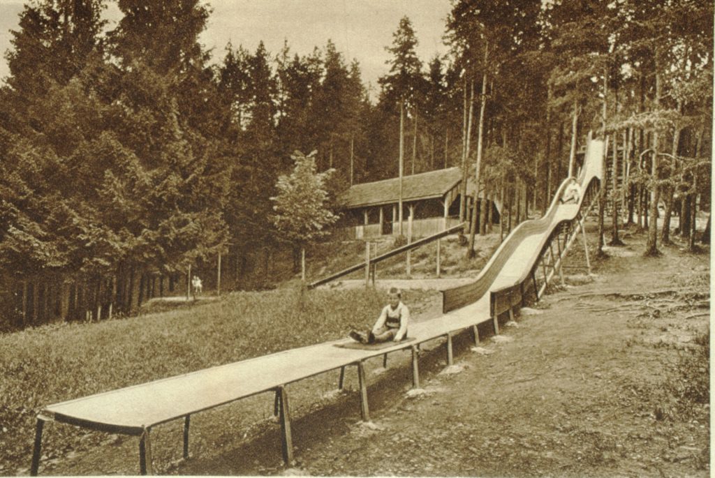 Rosinli Rutschbahn, 1935