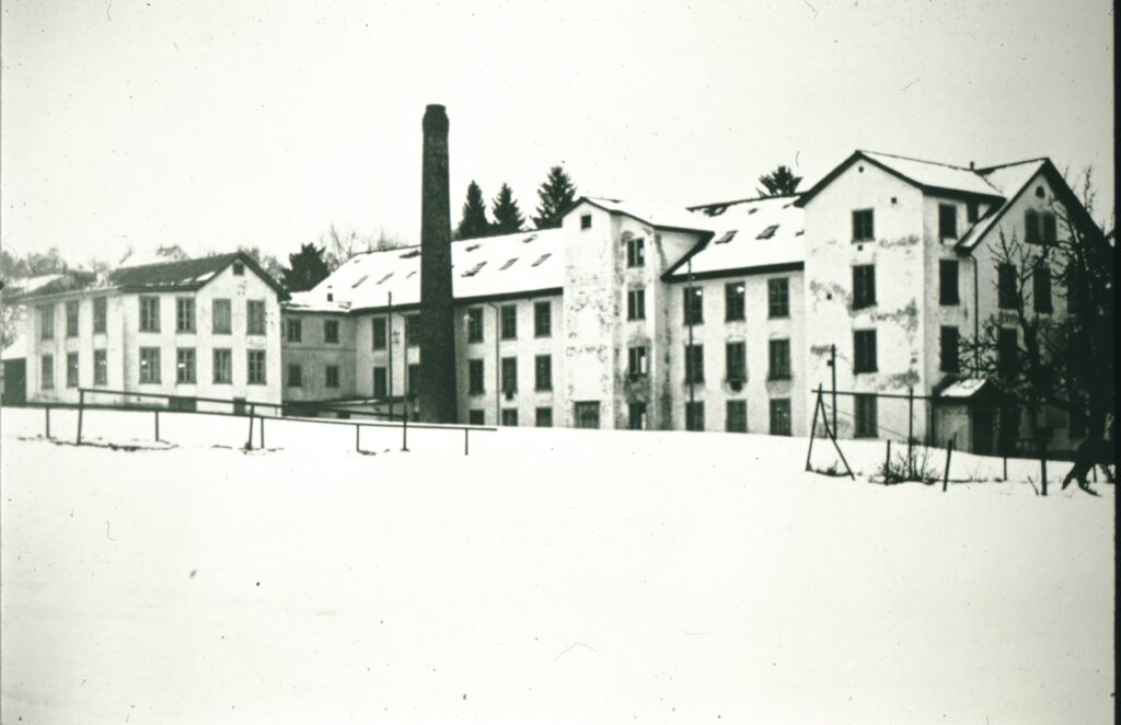 Ansicht der Spörri Fabrik am Aabach um 1900.