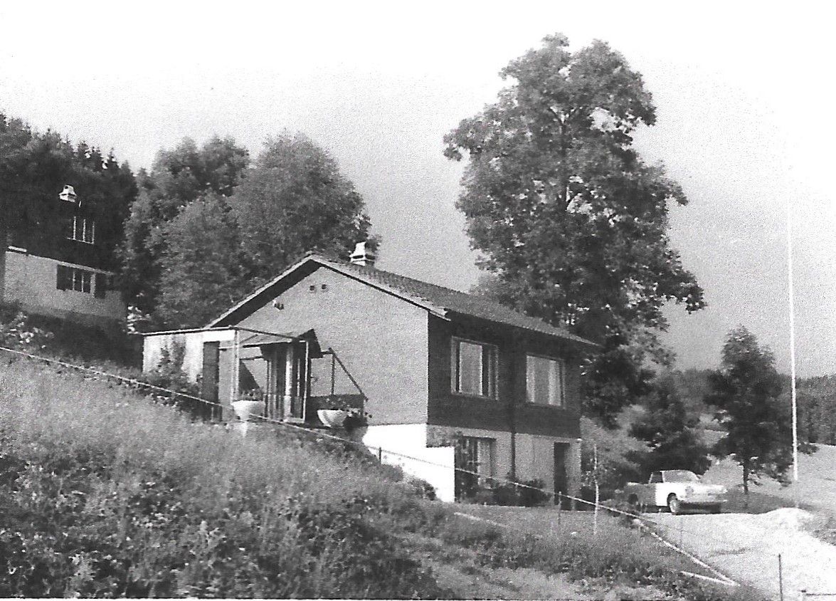 Haus Otto Baumann mit Garage im Untergeschoss. Vor dem Bau der Glärnischstrasse
