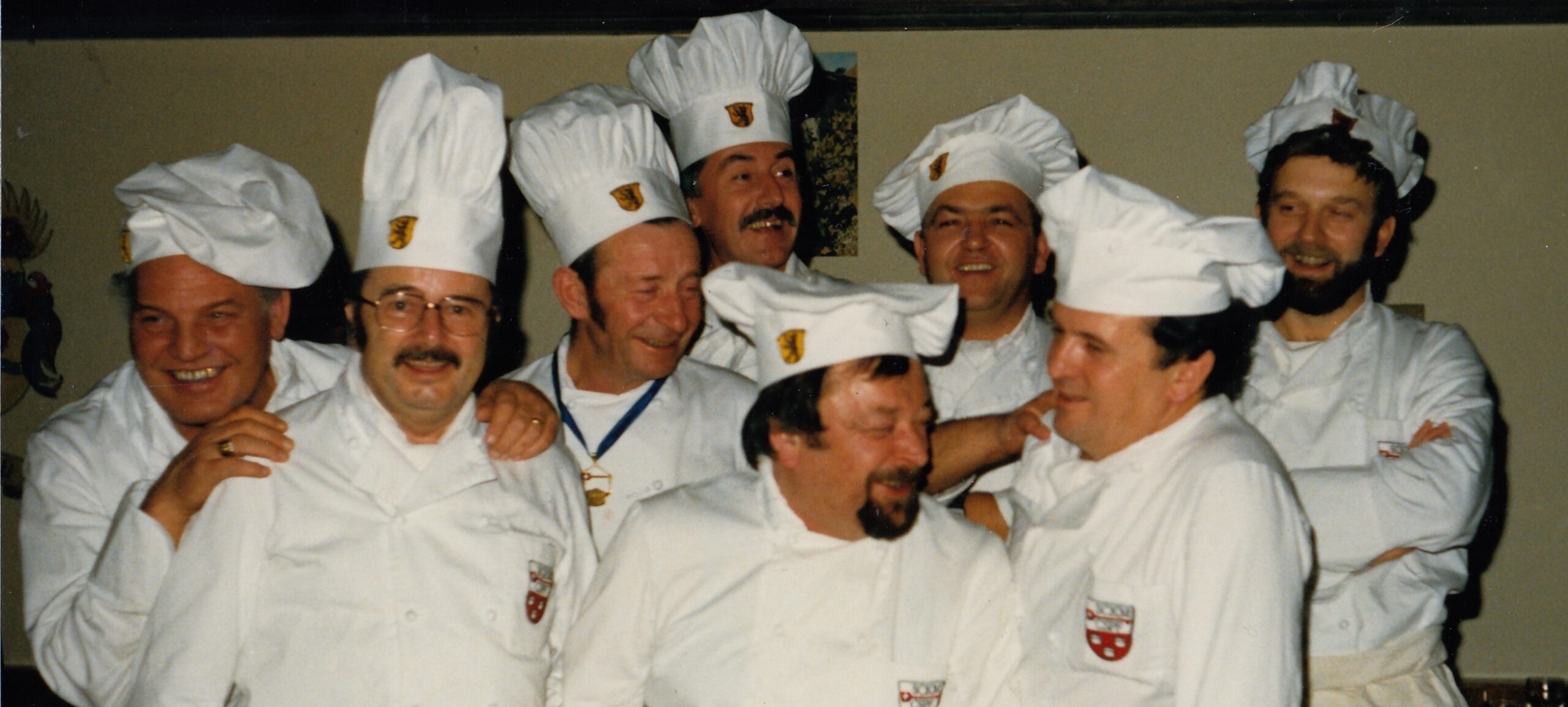 CHUCHI. Rest. Neuhof Hinwil. Chuchimannschaft vl: Hans Zimmermann, Carlo Müller, Edi Hitz, Fritz Haefeli, Hans Peter, Hans Graf, Georges Vontobel, Hansueli Hess.